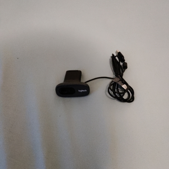 Logitech C270 HD Webcam - Picture 1 of 3